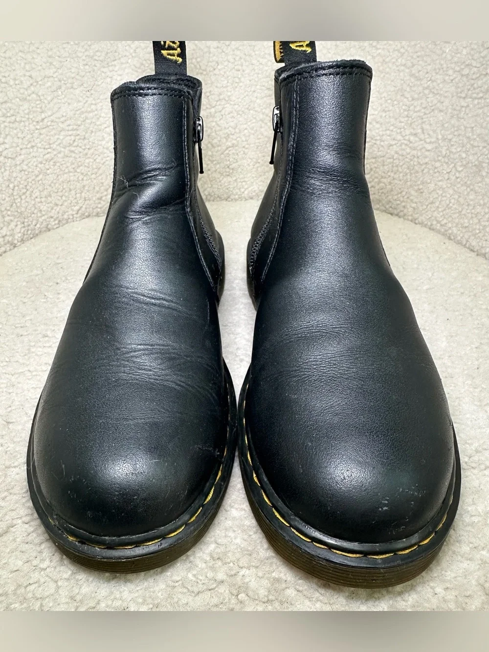 Dr. Martens 2976 J Black Leather Chelsea Boots Women’s 5 Men’s 4 Unisex Boy Girl